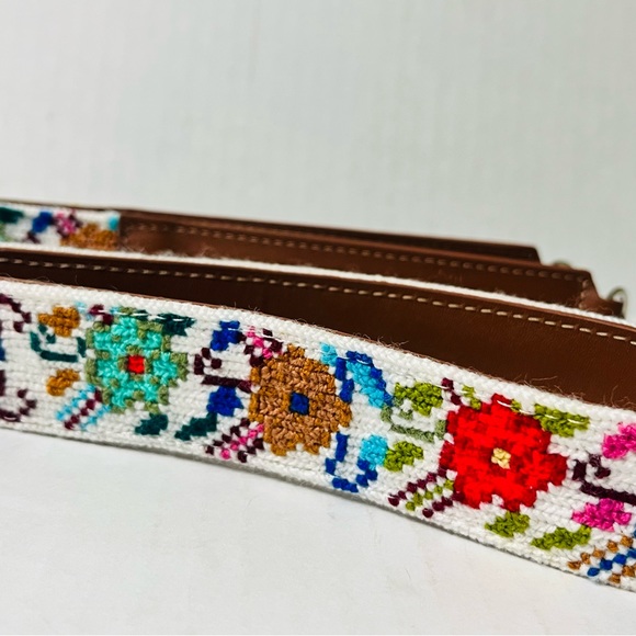 MAI WOVEN BAG STRAP - FLOWERS BRIGHT WITH TAN LEATHER - Picture 6 of 11